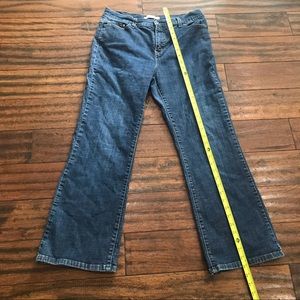 Levi’s blue jeans for women size 14 short